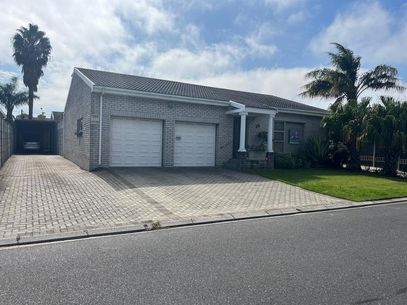 6 Bedroom Property for Sale in Protea Heights Western Cape